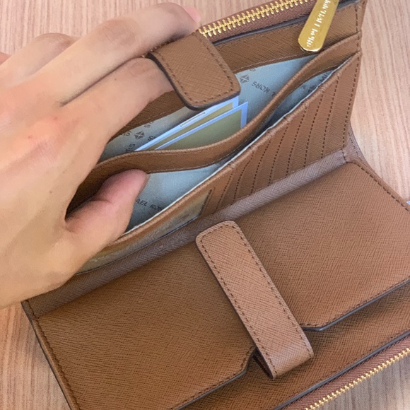 NWT Michael Kors Double Zip Wristlet